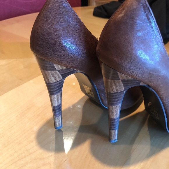 🇺🇸 NYLA Light Brown Peep Toe Heels, Size 7 - Picture 8 of 8